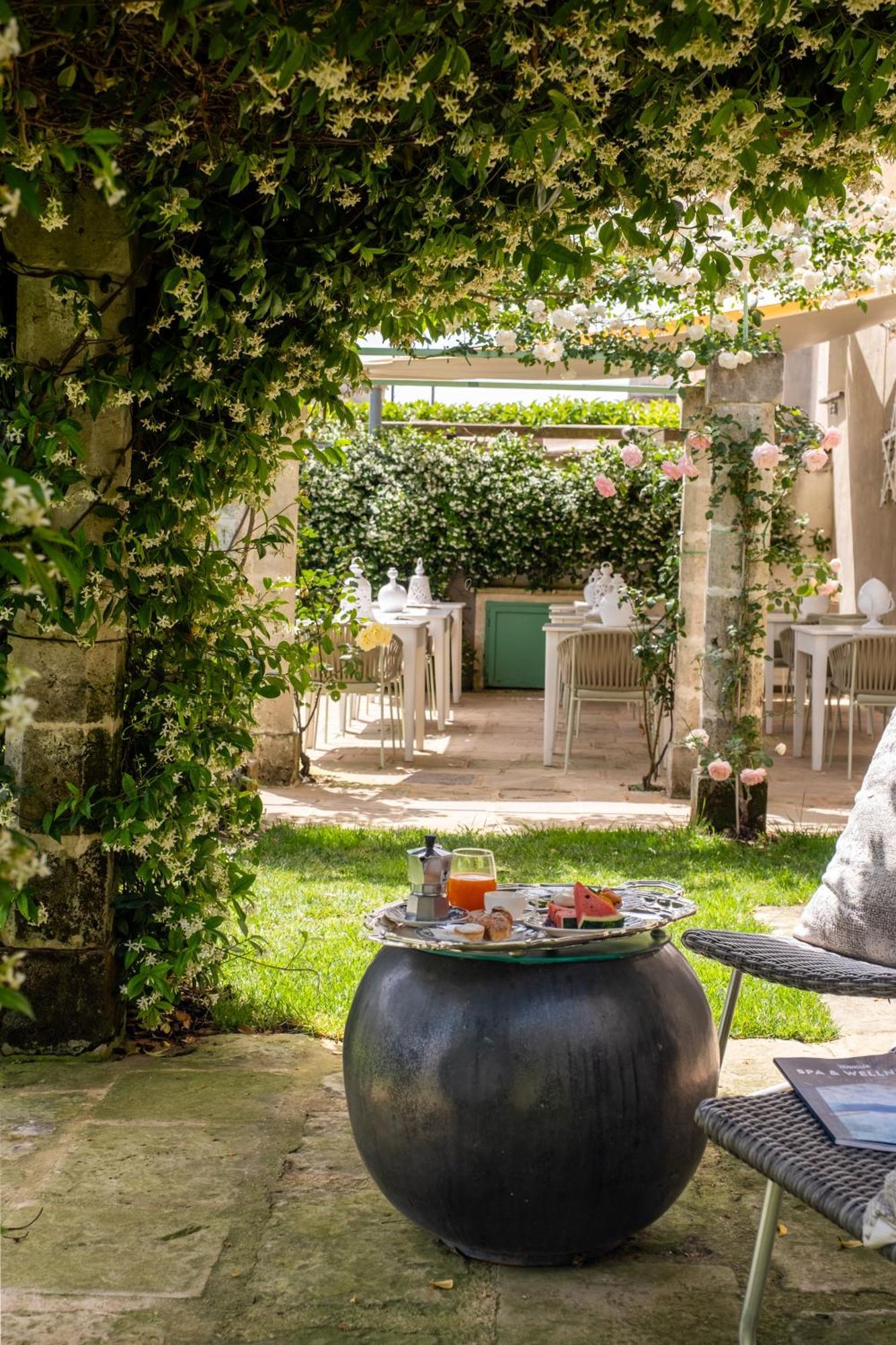 Palazzo Ducale Venturi - Luxury Hotel & Wellness Minervino di Lecce Luaran gambar